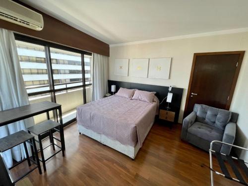 Paraiso Apartment | Discover Três de Julho Flats - Paulista with Hot Tub & Dining