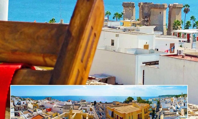 Santa Maria al Bagno Apartment | Inviting Tra Cielo E Mare Del Salento - Guest Rated 10/10