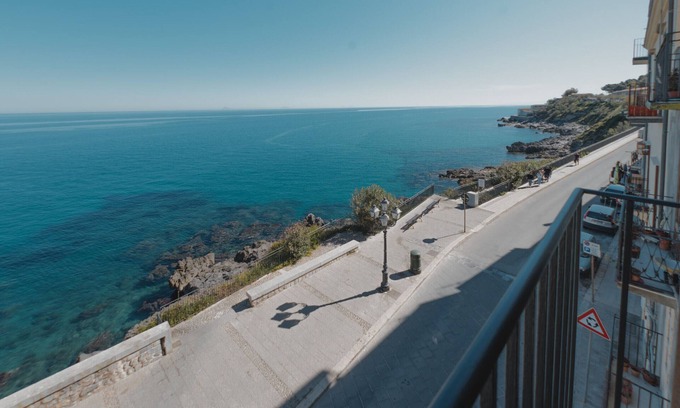 Cefalu Apartment | Relax at Tra la Rocca e il mare di Cefalù with Breakfast