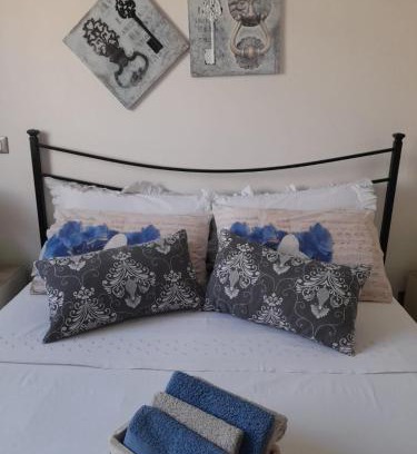 Lendinuso Apartment | Cozy Oceanfront Retreat at Tra Vento e Mare Hotel