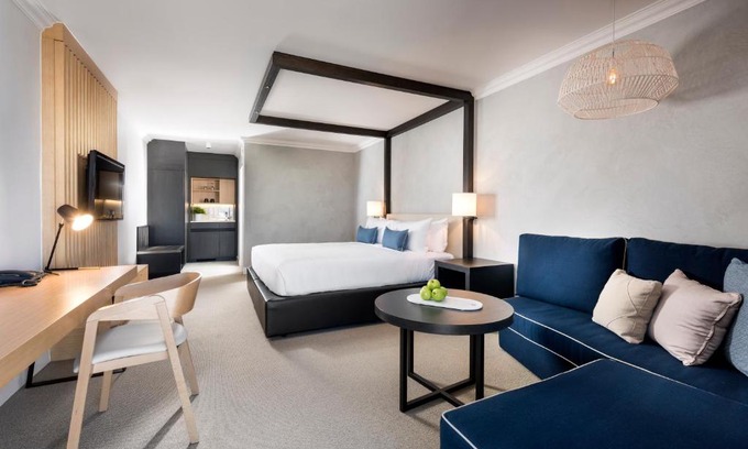 East Fremantle Apartment | Oceanfront Tradewinds Hotel & Suites in Fremantle
