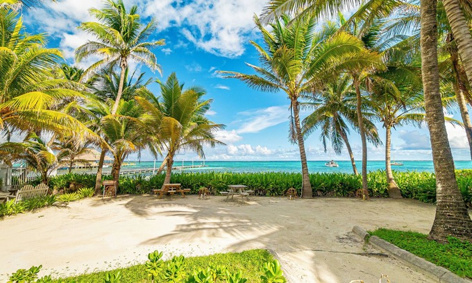 San Pedro Condo | Ocean Front Retreat at Tradewinds Paradise Villas 9.6/10