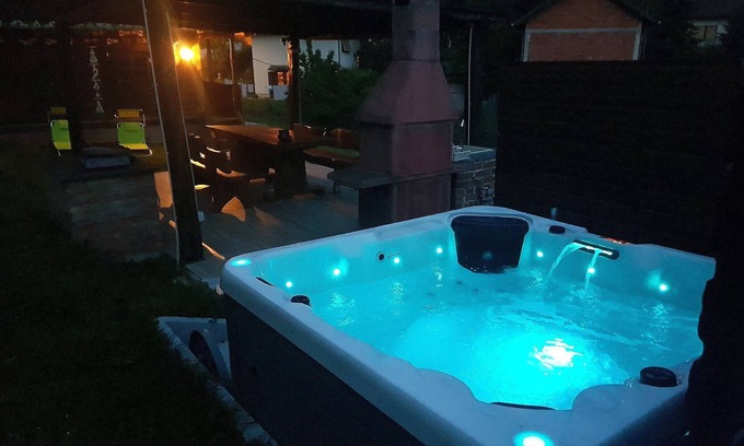 Tuheljske Toplice House | Experience Comfort at Tradicionalna Zagorska Drvena Kuća