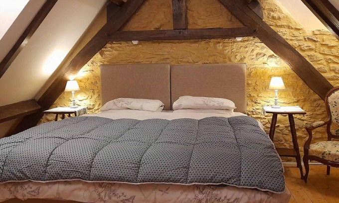 Marcillac-Saint-Quentin Cottage | Traditional stone cottage 5km from Sarlat and 10km Lascaux