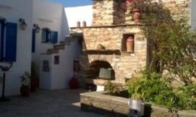 Artemonas Apartment | Traditional apartment In The Center Of Artemonas, Sifnos