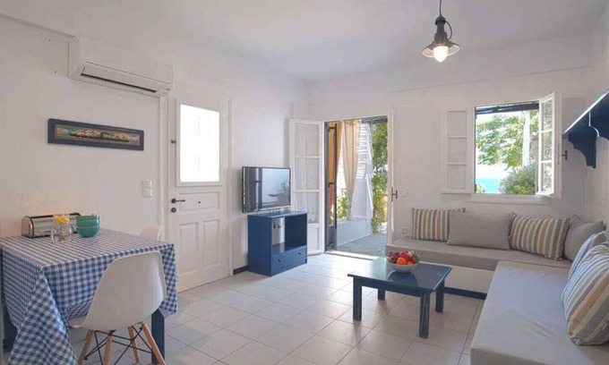 Ampelas Apartment | Idyllic Beachfront Apartment for Family Getaways