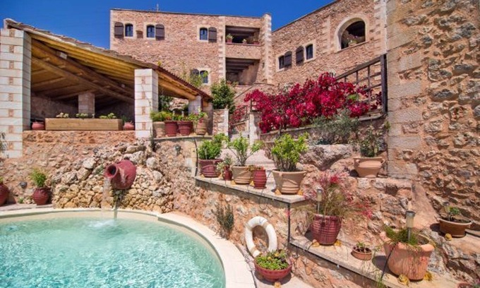 Samonas Villa | Idyllic Crete Villa Red Fliskouni with Private Pool