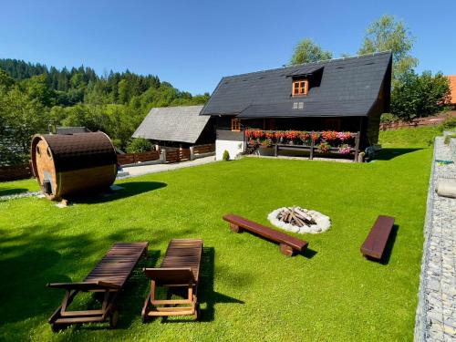 Dolny Kubin Ski Chalet | Cozy Deer Cabin Retreat with Sauna and Ocean View
