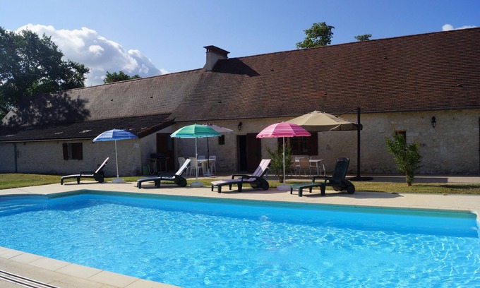 Monsaguel Cottage | Experience a Historic Farmhouse with Pool Near Issigeac