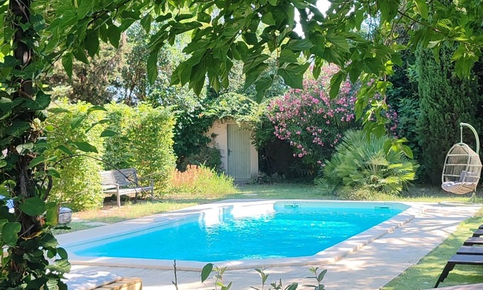 Camaret-sur-Aigues Other | Traditional mill with heated pool 20p