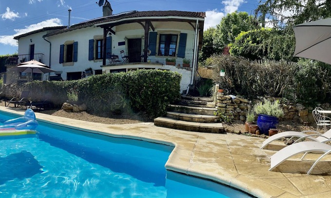 Caylus Cottage | Charming French House with Private Pool and Beautiful Gardens