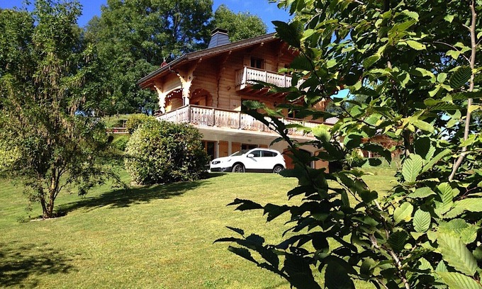 Bernex Ski Chalet | Inviting Haute-Savoie Chalet Steps from Lake Geneva