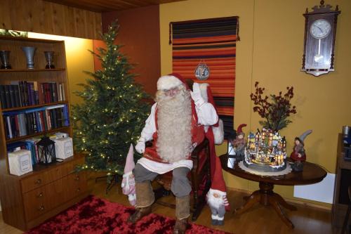 Rovaniemi House | Cozy Traditional House in Rovaniemi - Guest Rated 9.4/10