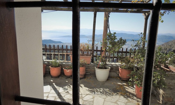 Makrynitsa Villa | Experience Traditional Elegance at Calliope in Makrinitsa