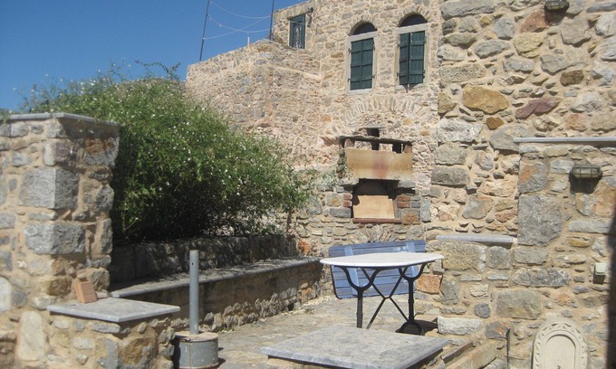Olympi House | Cozy Traditional Rooms with Breakfast & Pet-Friendly Perks