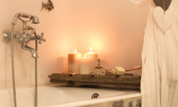 Exo Gonia Villa | Cozy Santorini Villa with Spa Amenities in Exo Gonia