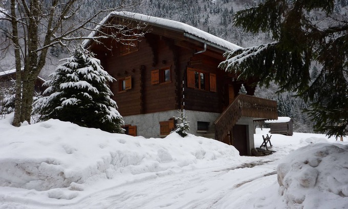 Sixt-Fer-a-Cheval Ski Chalet | Inviting Ski Chalet with Ocean Views & Top Guest Rating 9.8