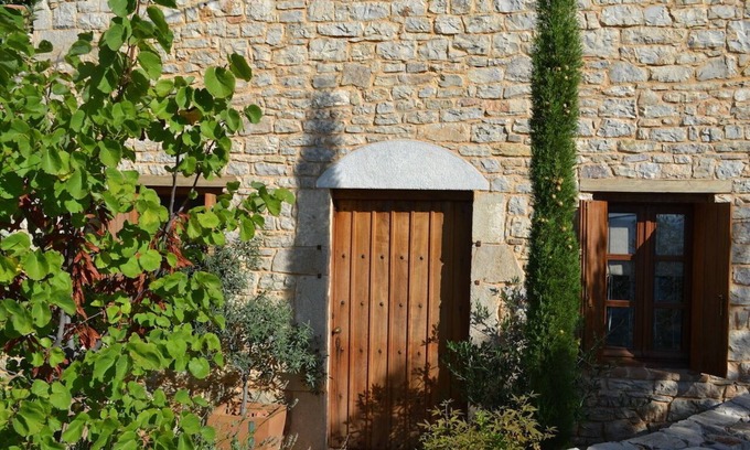 Vrousti House | Idyllic Stone House with Pool and Stunning Mountain Views
