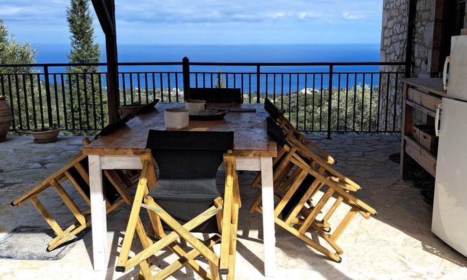Skinaria Villa | Charming 3-Bedroom Cottage with Pool & Pet-Friendly Amenities