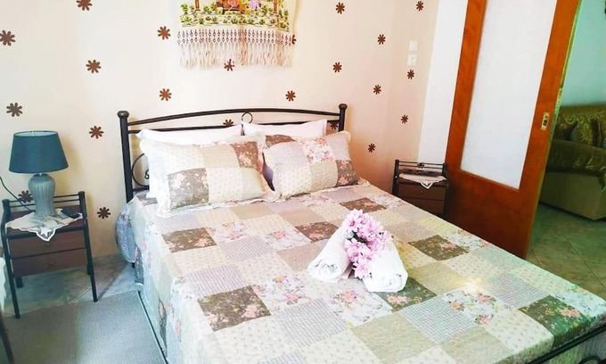 Trikeri House | Pet-Friendly Traditional Trikeri Escape House with 9/10 Rating
