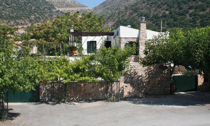 Vlichada Villa | Cozy Villa with Private Pool & Family-Friendly Atmosphere