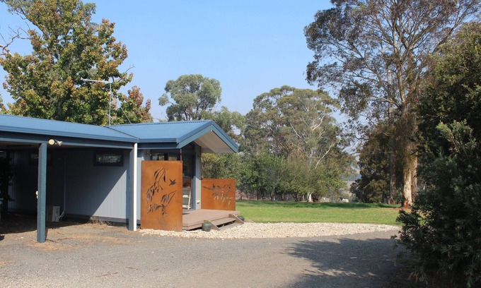 Trafalgar Apartment | Trafalgar Weekend Stays - away from the city stress to your Gippsland retreat