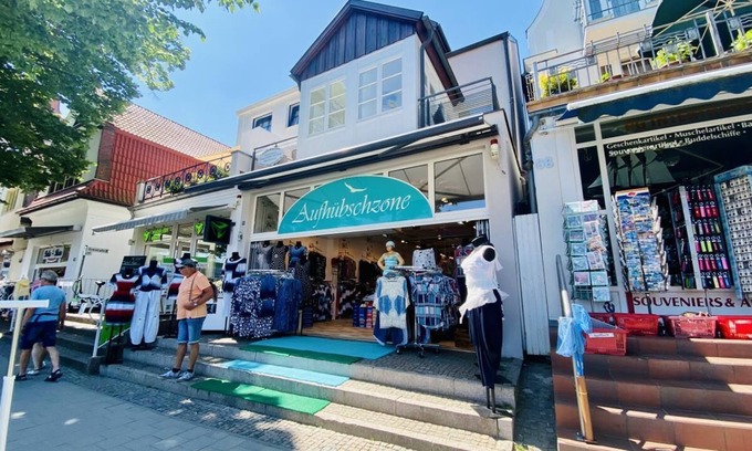Warnemuende Apartment | Experience Oceanfront Bliss at Traffic, Alter Strom Hotel