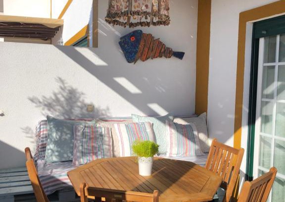 Longueira House | Scenic Trail House: Family-Friendly Countryside & Beach Retreat