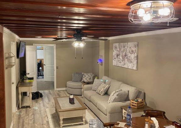 New Bethlehem Apartment | Cozy Trail-side Hotel Motel BBC BnB for Your Next Stay