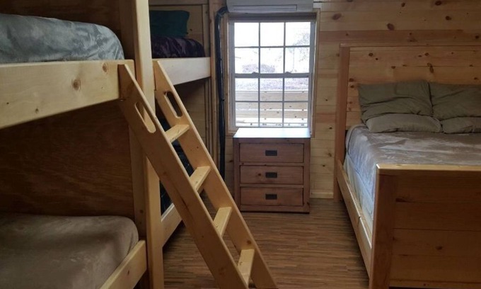 Toler House | Cozy Trailblazers Outfitters Unit 4 with Kitchen Amenities