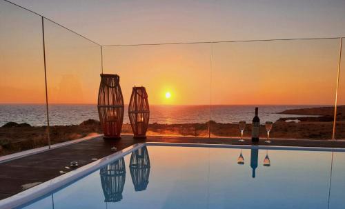 Finiki House | Tramonto Villa No1: Oceanfront Retreat with Sunset Views