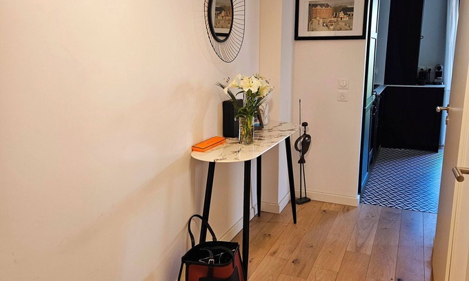 Le Bouscat Apartment | Tramway Mairie du Bouscat: Family-Friendly Stay with Garden