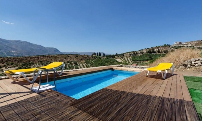 Agios Myronas Villa | Discover the Historic Traditional Stone House in 1901