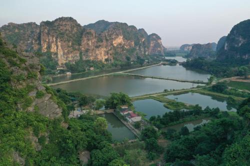 Hoa Lu Apartment | Tranquil Trang An Pristine View Homestay with Oceanfront Bliss