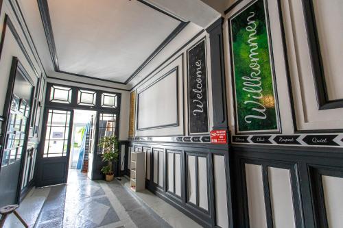 Saint-Quentin Apartment | Guest Rated 8.6: Trankil'Apparts in City Center