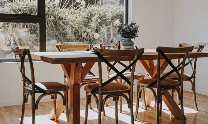 Tranmere House | Seaside Serenity at Tranmere: Family-Friendly Comfort