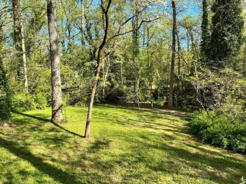 Gastonia Apartment | Peaceful 1-Bed Apartment with Hot Tub & Pet-Friendly Amenities