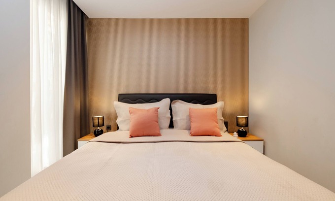 Kabatas Apartment | Tranquil 2-bedroom apartment with AC in Istanbul