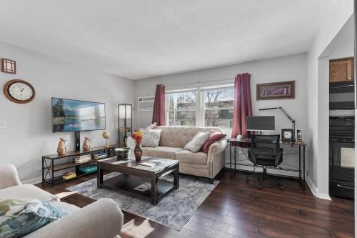 Spring Lake Park Apartment | Peaceful 2BR Apartment Near Mpls - Pet & Child Friendly