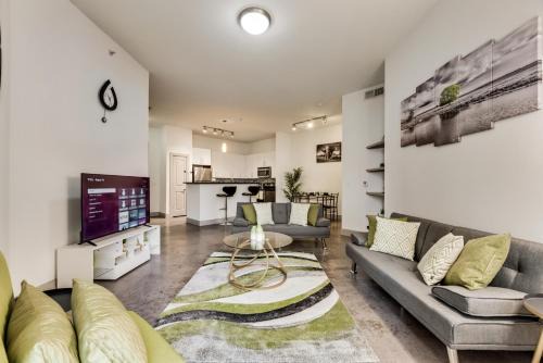 Dallas Apartment | Serene 2BR Retreat with Pool, Gym & Workspace Access
