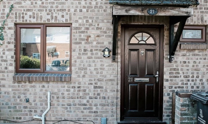 Colchester House | Tranquil 3B House- Sleeps 6, Garden & Free Parking