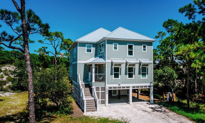 Dauphin Island House | Tranquil 5-bedroom house with AC on Dauphin Island-Hot Tub