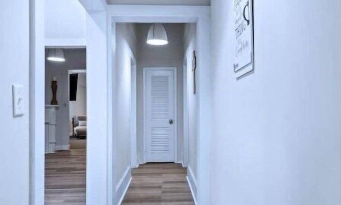 Sumner House | Tranquil 7-Bed Retreat NEAR I-75