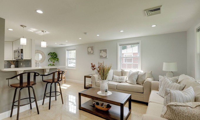 Abington House | Serene Abington Retreat with Kitchen & Pet-Friendly Amenities
