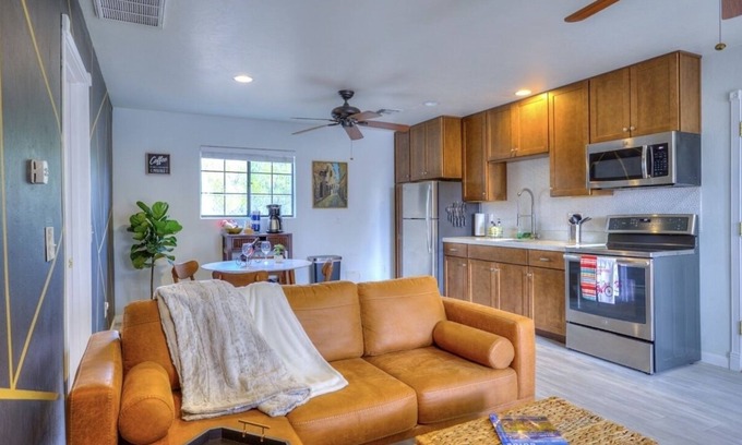 Oracle Foothills Estates House | Serene Casita: Child-Friendly Retreat in Prime Location