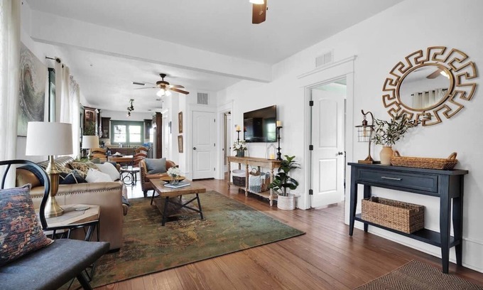 Avondale House | Inviting Avondale Home - Walk to Dining & Shopping!