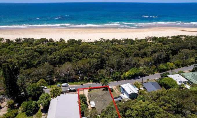 Nambucca Heads House | Serene Beach Retreat with Breakfast and Child-Friendly Amenities