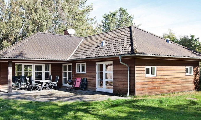 Store Fuglede House | Perfect Holiday Home for 8 in Store Fuglede with Ocean View