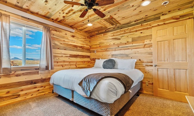 Kremmling House | Tranquil Cabin Retreat in the Heart of Kremmling!