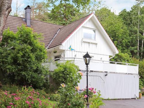 Kungsbacka Municipality House | Family-Friendly 7-Person Holiday Home in VALLDA